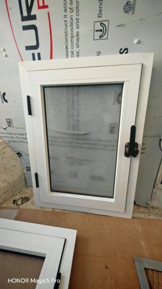 Ventana aluminio 80x60