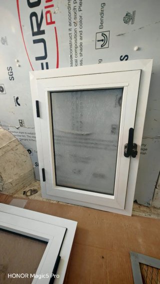 Ventana aluminio 80x60