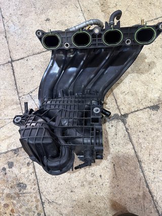 Colector Admisión Dacia 1.6 2019 140036159R