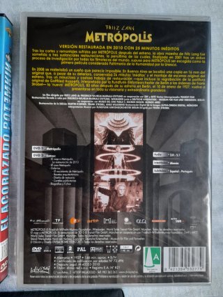 DVD NUEVO + REGALO