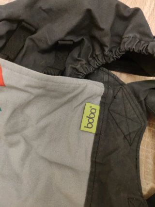 Portabebés Boba con diseño de triángulos