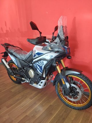 VOGE DS 800 X RALLY Nueva