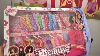 Conjunto de ropa para muñeca con muñeca