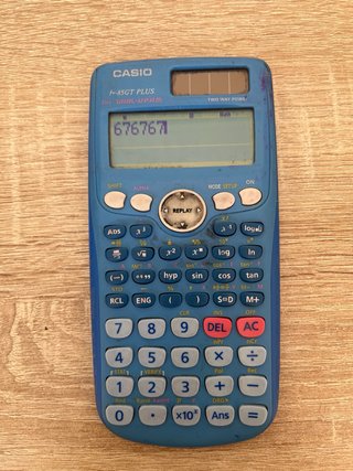 2 Calculadoras Casio fx-82MS y fx-85GT PLUS