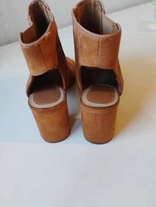 Botines abiertos Stradivarius talla 38