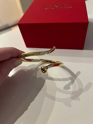 Pulsera Uno de 50 Dorada con Caja