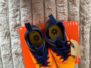 Botas de fútbol Nike Amarillas Talla 38,5