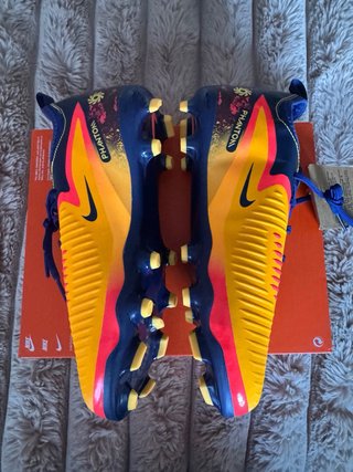 Botas de fútbol Nike Amarillas Talla 38,5