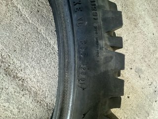 Neumático delantero Metzeler