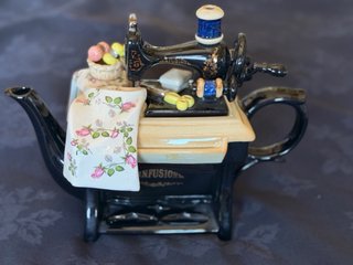 Tetera Porcelana Inglesa Paul Cardew Firmada