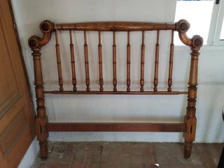 Cabecero de cama de madera
