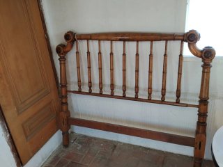 Cabecero de cama de madera