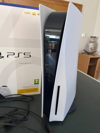 PlayStation 5 (PS5) Sony Blanca y Negra