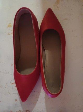 Zapatos de tacón rojos para mujer