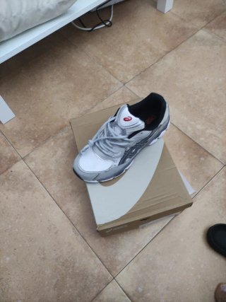 Asics Gel NYC Zapatillas Grises y Plateadas