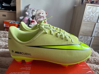 Botas de fútbol niño Nike 33