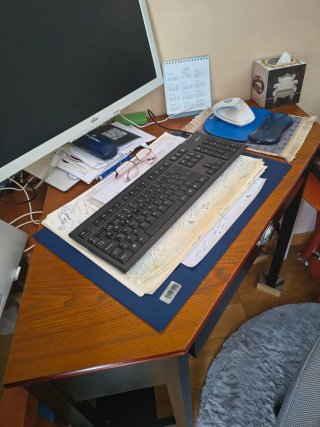 Mesa de estudio para esquina perfecto estado