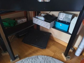 Mesa de estudio para esquina perfecto estado