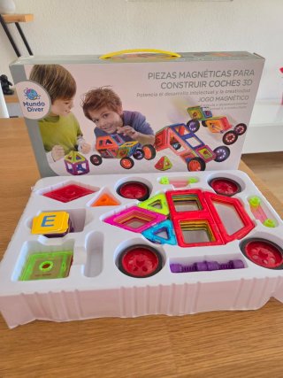 Juego Construcción Coches Magnéticos 3D