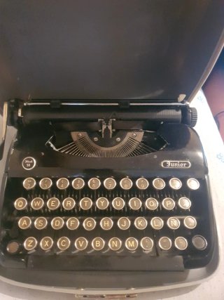 Máquina de escribir Junior Mod 58