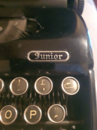Máquina de escribir Junior Mod 58