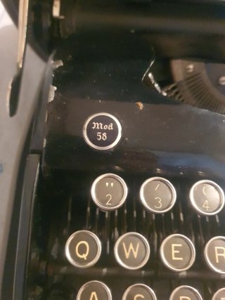 Máquina de escribir Junior Mod 58