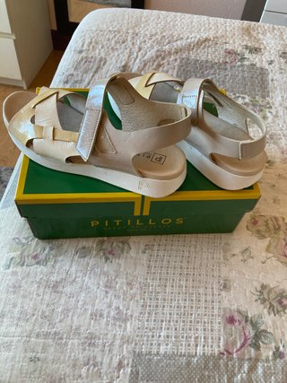 Sandalias Pitillos Beige/ oro Por usar plantillas