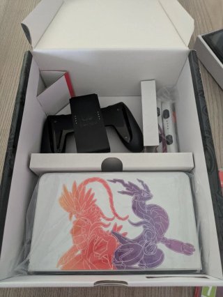 Nintendo Switch OLED Edición Pokémon + Juego