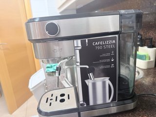 Cafetera Cecotec Cumbia Cafelizzia