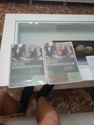 Libros de inglés para 1º de grado medio de adminis