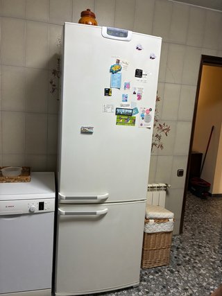 Nevera Bosch No Frost Blanca 2 m alto x 70 cm anc