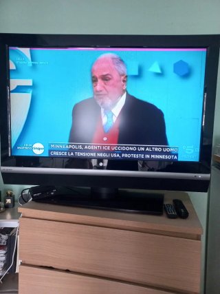 TV LG 42LC25R televisione