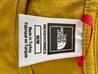 T-shirt The North Face senape