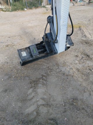 Cazo oscilante para miniexcavadoras