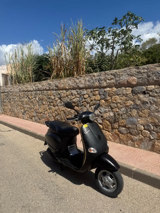 Vespa ET4 125cc Negra
