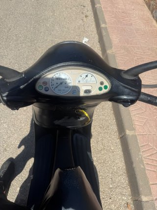 Vespa ET4 125cc Negra