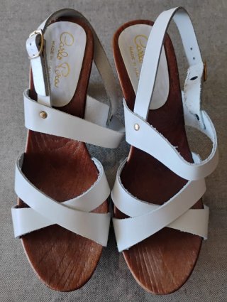 Sandalias firma italiana de madera piel talla 38
