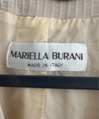 Americana Beige . Detalles botones