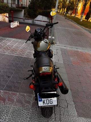 Moto Harley Street Road 750. 2017