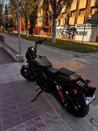 Moto Harley Street Road 750. 2017