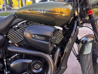Moto Harley Street Road 750. 2017