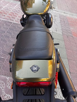 Moto Harley Street Road 750. 2017