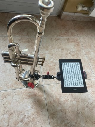 Atril trompeta kindle/ tablet