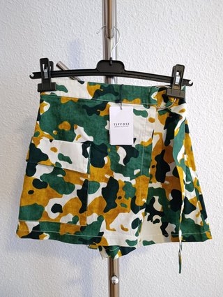 Falda pantalón de la marca Tiffosi. Nuevo sin estr