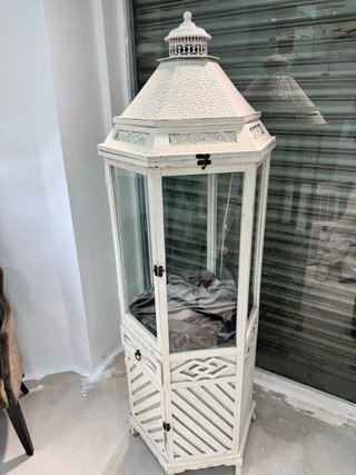 Vitrina expositora faro madera y cristal