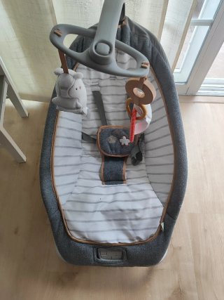 Mecedora para bebé Ingenuity