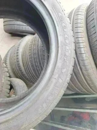 235 45 R17 94Y Goodyear - 1 neumático +95%