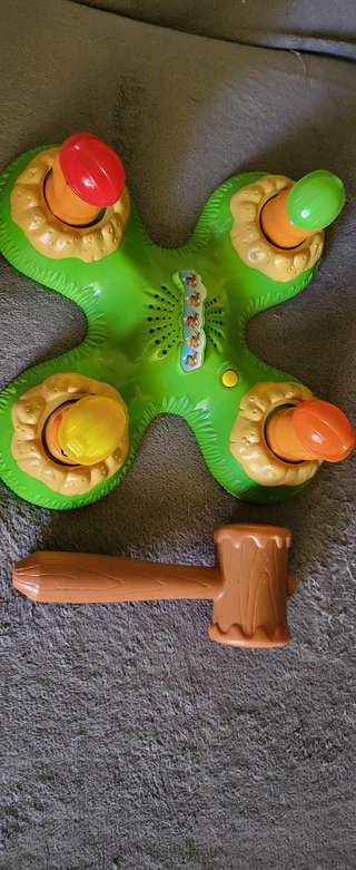 Juego de martillo y topos para niños