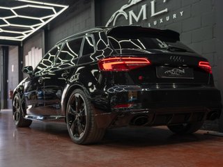 AUDI A3 RS3 Sportback TFSI quattro S tron