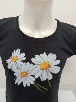Camiseta flores negra Talla M